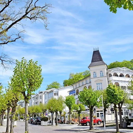 06 Ferienwohnung Neuensin Mit Balk Resort Neuensien